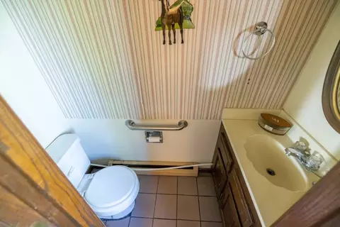 Bath - 719 NW 871st Rd, Centerview, MO 64019 photo 2 of 2