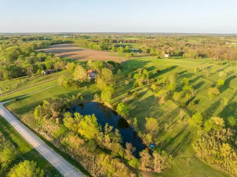 View/Area - 719 NW 871st Rd, Centerview, MO 64019 photo 4 of 27
