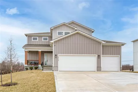 1929 SW Merryman Dr, Lees Summit, MO 64082