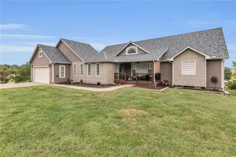 1306 Shirkey Ave, Richmond, MO 64085