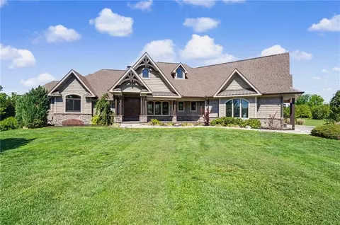 2853 W 131st St, Olathe, KS 66061