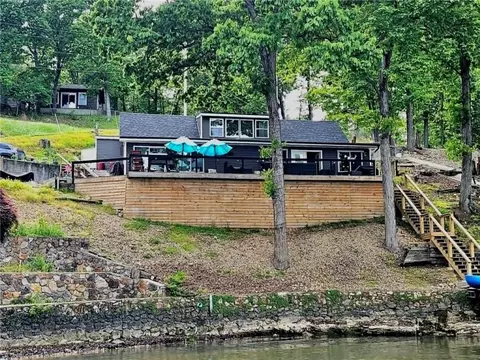 547 Sunrise Acres Pt, Sunrise Beach, MO 65079