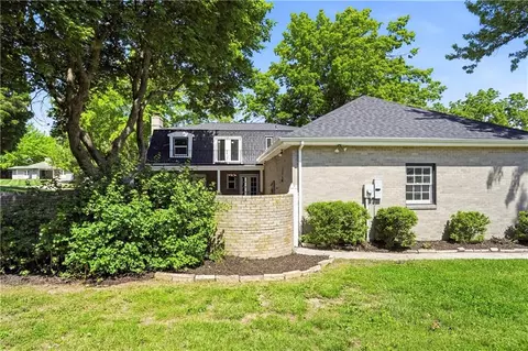 Exterior - 12915 E 36th Ter, Independence, MO 64055 photo 7 of 11