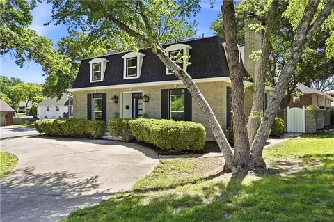 12915 E 36th Ter, Independence, MO 64055