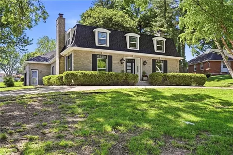 Exterior - 12915 E 36th Ter, Independence, MO 64055 photo 3 of 11