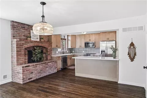 Kitchen - 12915 E 36th Ter, Independence, MO 64055 photo 1 of 6