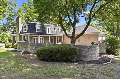 Exterior - 12915 E 36th Ter, Independence, MO 64055 photo 8 of 11