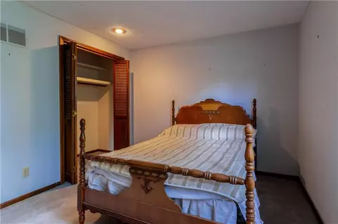 Bedroom - 538 Lindley Dr, Lawrence, KS 66049 photo 7 of 8