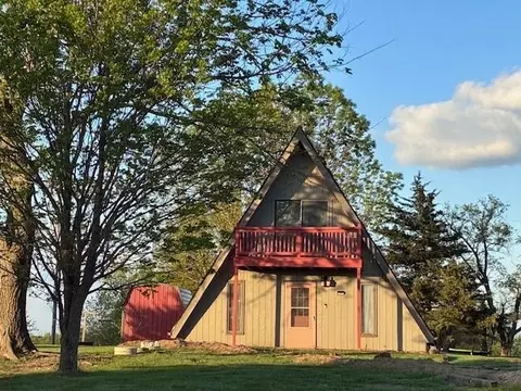 120 Hideaway Rd, Gallatin, MO 64640