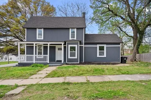 125 S Cambell St, Pleasant Hill, MO 64080