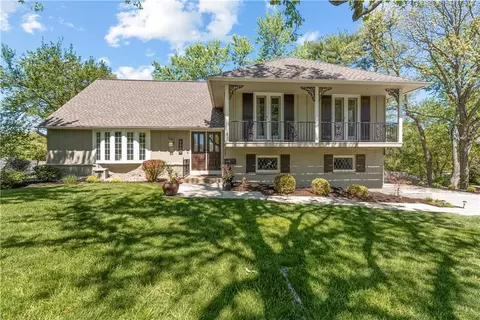 2300 W 103rd Ter, Leawood, KS 66206
