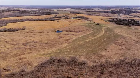 240 N Acres Ml N 750 Rd, Overbrook, KS 66524