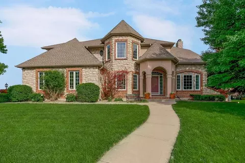 6905 N Charleston Dr, Kansas City, MO 64119