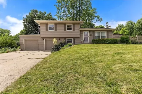 506 Moss Ave, Liberty, MO 64068