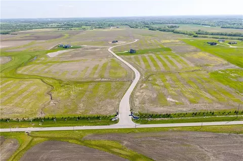 18802 Bella Terra Rd, Pleasant Hill, MO 64080