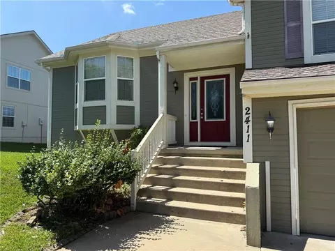 2411 Shenandoah Dr, Leavenworth, KS 66048
