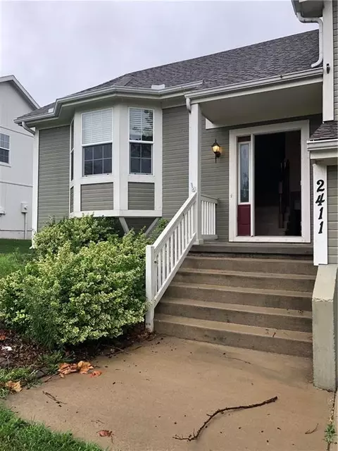 2411 Shenandoah Dr, Leavenworth, KS 66048