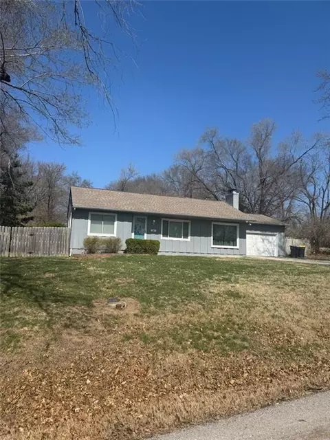 200 W 98 St, Kansas City, MO 64114