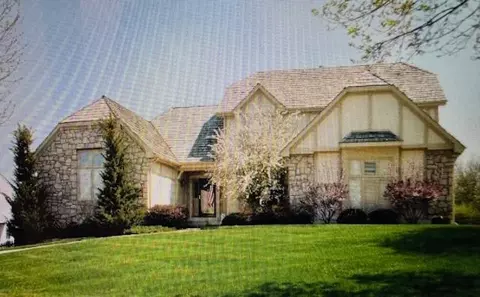 5005 W 131st St, Leawood, KS 66209