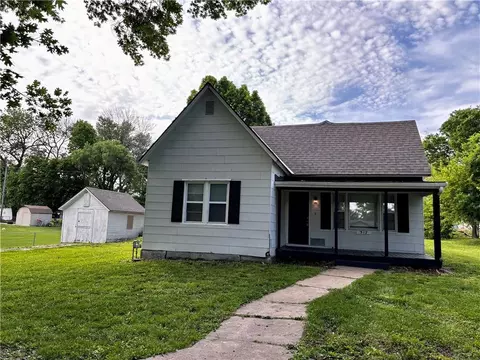 Other - 317 E Pine St, Drexel, MO 64742 photo 2 of 5
