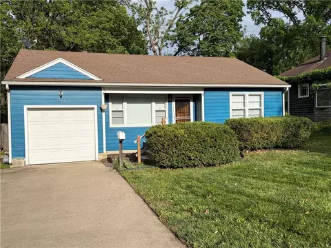 918 Arkansas St, Lawrence, KS 66044