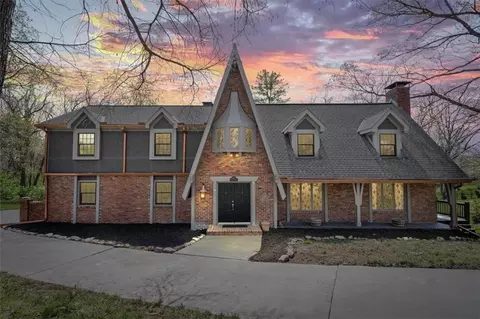 4015 N Briarcliff Rd, Kansas City, MO 64116
