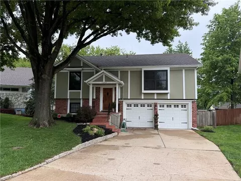 11259 Garnett St, Overland Park, KS 66210