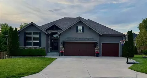 4506 Prestwick Ct, Kansas City, KS 66109