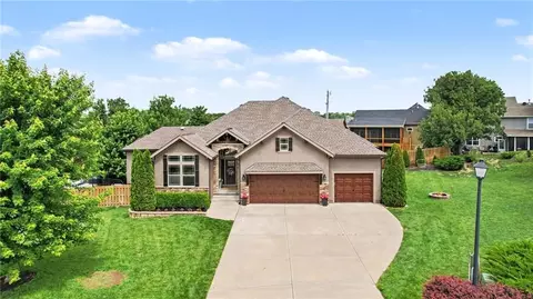 4506 Prestwick Ct, Kansas City, KS 66109