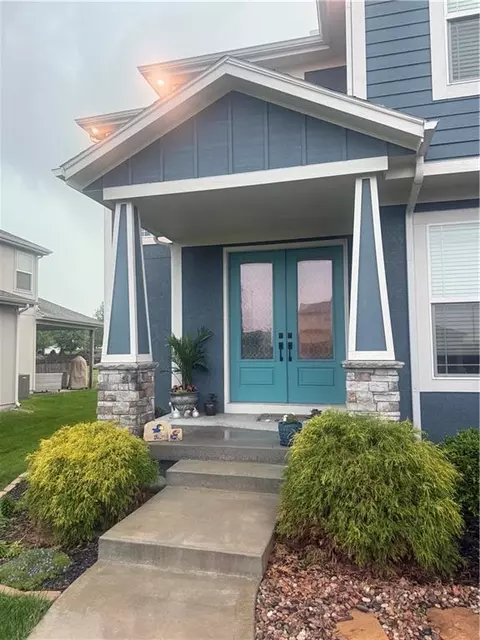 16972 S Hunter St, Olathe, KS 66062