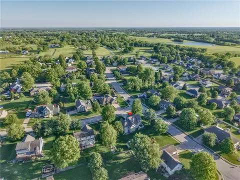 View/Area - 602 Ridgewood Dr, Raymore, MO 64083 photo 4 of 6