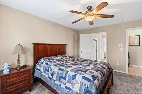 Bedroom - 910 Timberline Dr, Cameron, MO 64429 photo 2 of 8