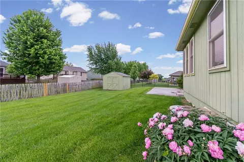Exterior - 910 Timberline Dr, Cameron, MO 64429 photo 8 of 8