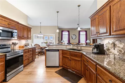 Kitchen - 910 Timberline Dr, Cameron, MO 64429 photo 3 of 3