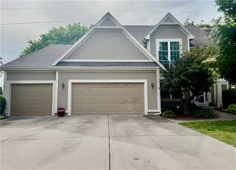 5920 NE Turquoise Dr, Lees Summit, MO 64064