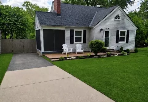 4728 Catalina St, Roeland Park, KS 66205
