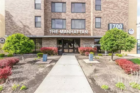 700 E 8th St #14N, Kansas City, MO 64106