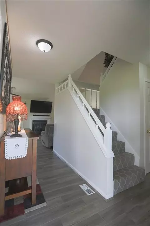 Entry Way - 202 Howard Rd, Trimble, MO 64492 photo 1 of 4