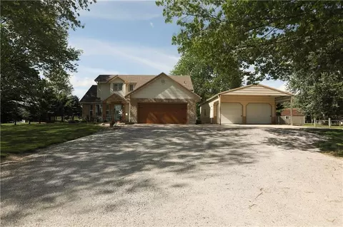 Exterior - 202 Howard Rd, Trimble, MO 64492 photo 12 of 13