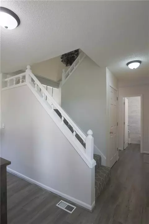 Entry Way - 202 Howard Rd, Trimble, MO 64492 photo 2 of 4
