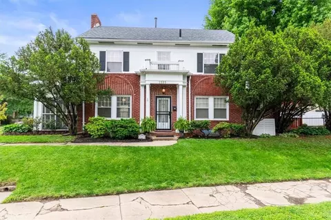 1525 W Lexington Ave, Independence, MO 64052