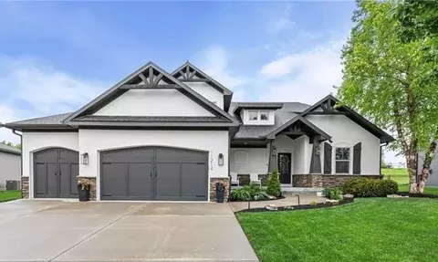 11214 S Race St, Olathe, KS 66061