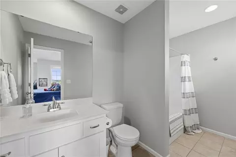 Bath - 7019 Apache Dr, Shawnee, KS 66226 photo 3 of 5