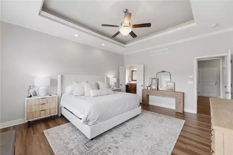 Bedroom - 7019 Apache Dr, Shawnee, KS 66226 photo 1 of 6