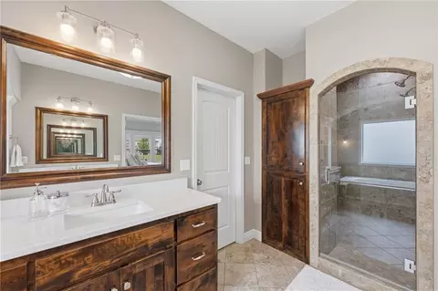Bath - 7019 Apache Dr, Shawnee, KS 66226 photo 2 of 5