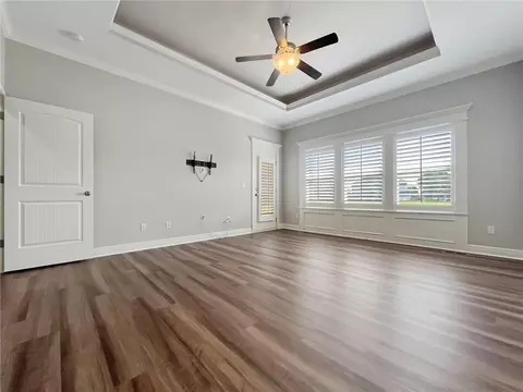 Living - 7019 Apache Dr, Shawnee, KS 66226 photo 2 of 8