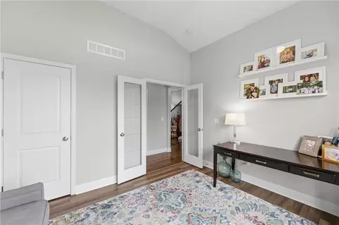 Entry Way - 7019 Apache Dr, Shawnee, KS 66226 photo 2 of 6