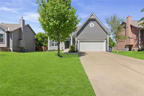 18844 W 160th Ter, Olathe, KS 66062