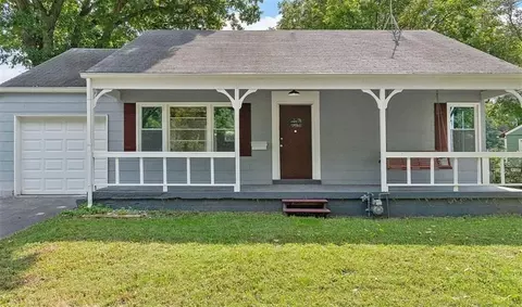 3605 52nd Ter, Kansas City, MO 64119