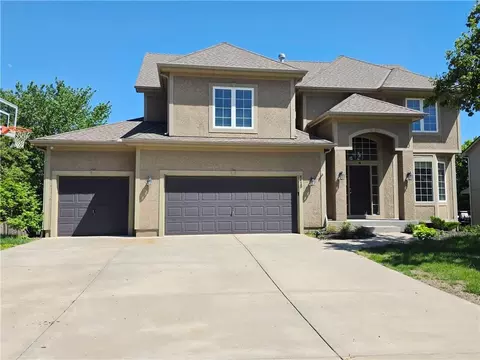 4415 Silverheel St, Shawnee, KS 66226